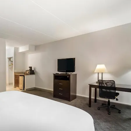 Comfort Inn & Suites Mundelein-Vernon Hills