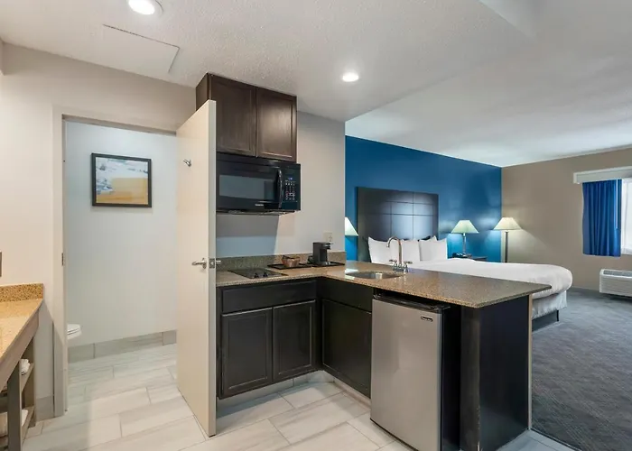 Comfort & Mundelein-vernon Hills Hotel Mundelein