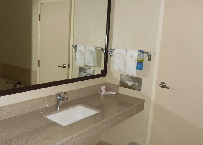 Comfort & Mundelein-vernon Hills 4*