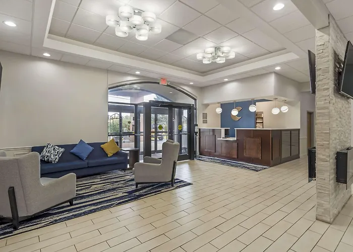 Comfort & Mundelein-vernon Hills Hotel 4*