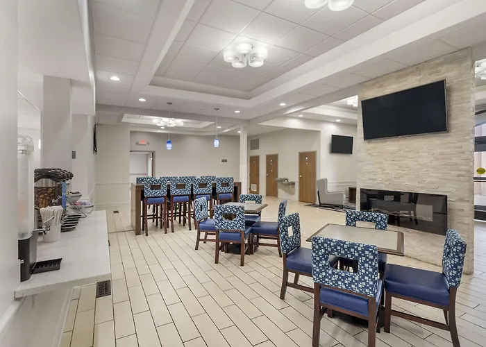 Comfort & Mundelein-vernon Hills 4*