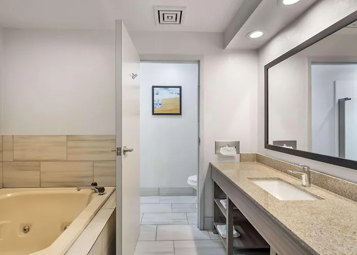 Comfort & Mundelein-vernon Hills Hotel Mundelein