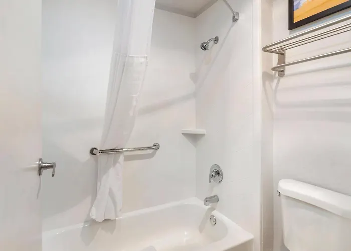 Comfort & Mundelein-vernon Hills 4*